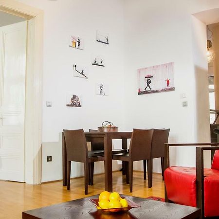 Rudjer Apartment, City Center, 2Br, Spacious Загреб Екстериор снимка