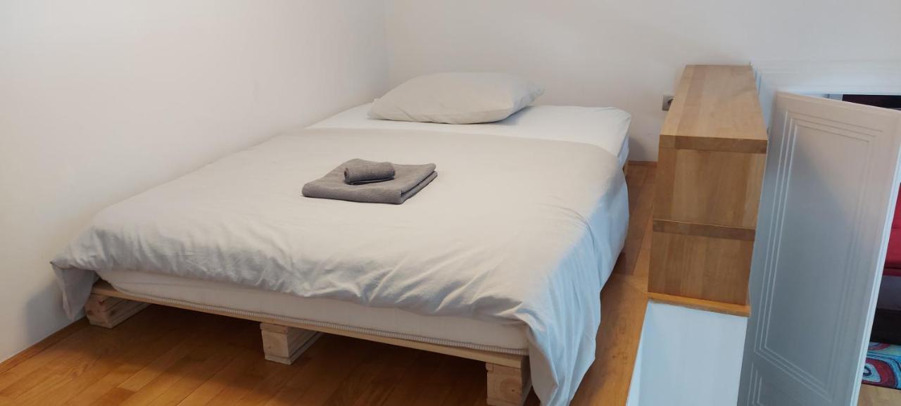 Rudjer Apartment, City Center, 2Br, Spacious Загреб Екстериор снимка