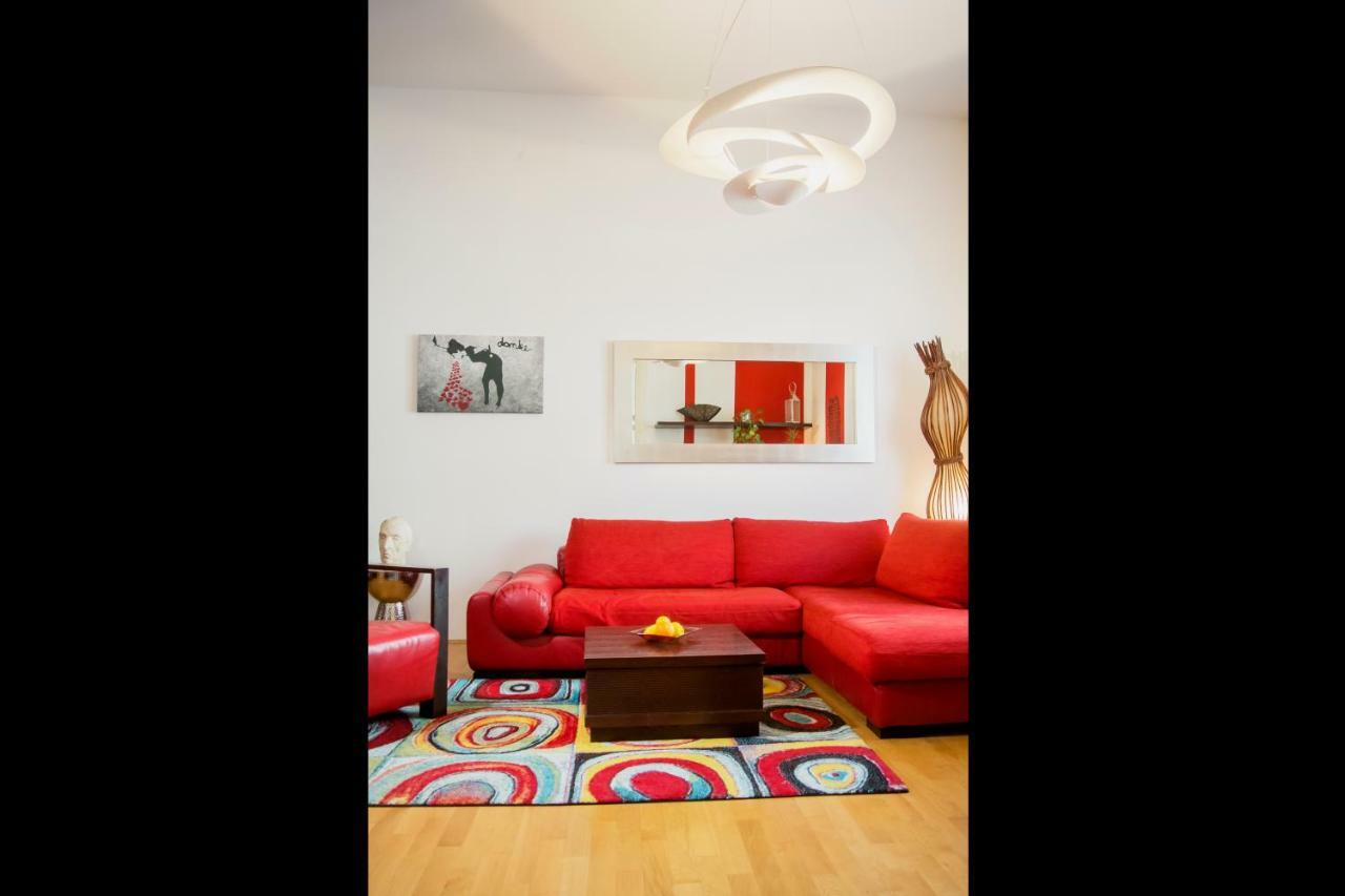 Rudjer Apartment, City Center, 2Br, Spacious Загреб Екстериор снимка