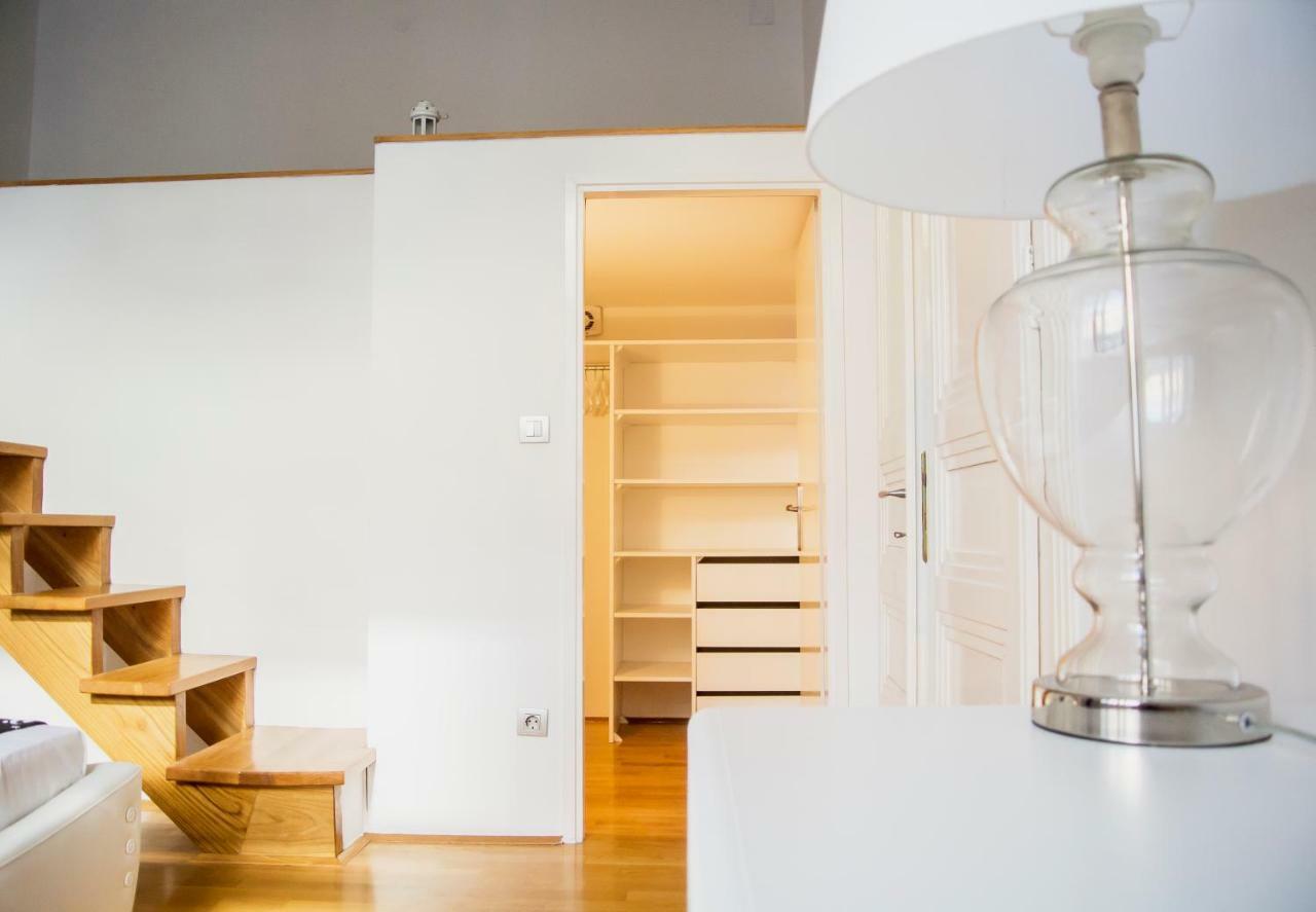 Rudjer Apartment, City Center, 2Br, Spacious Загреб Екстериор снимка